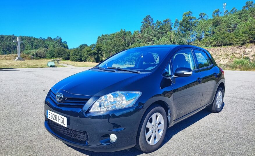 TOYOTA Auris 4d4 1.4