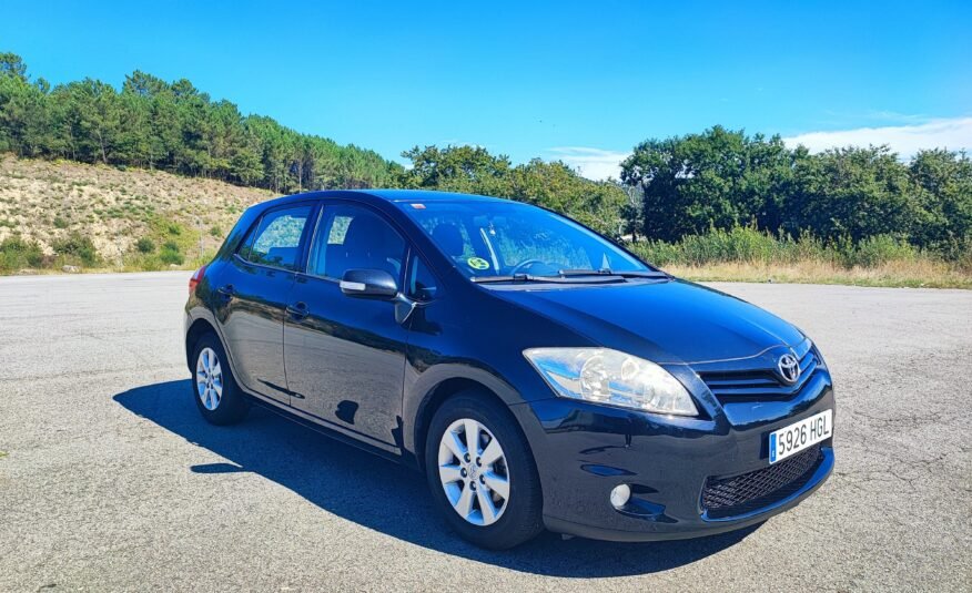 TOYOTA Auris 4d4 1.4